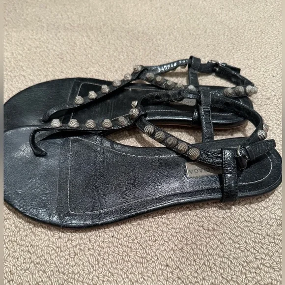 BLACK LEATHER SANDAL
Balenciaga - Picture 2 of 4